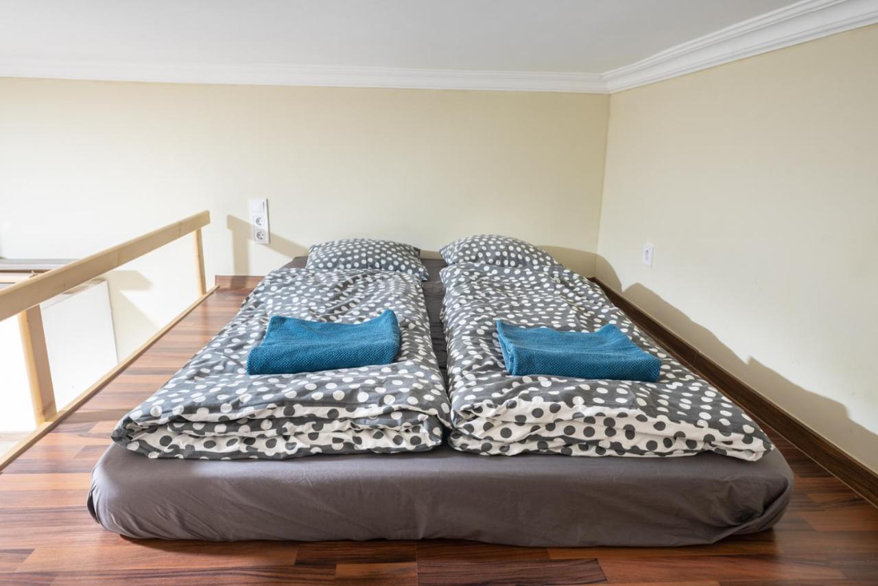 Cozy & Quiet Apartment Near Kiraly Street Free Parking, Ac, Perfect For 4 Guests! ブダペスト エクステリア 写真