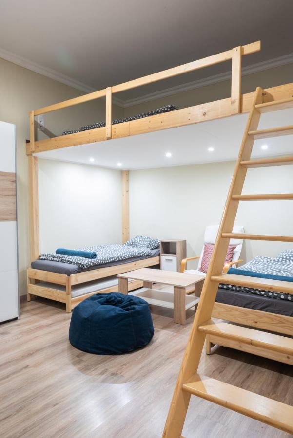 Cozy & Quiet Apartment Near Kiraly Street Free Parking, Ac, Perfect For 4 Guests! ブダペスト エクステリア 写真