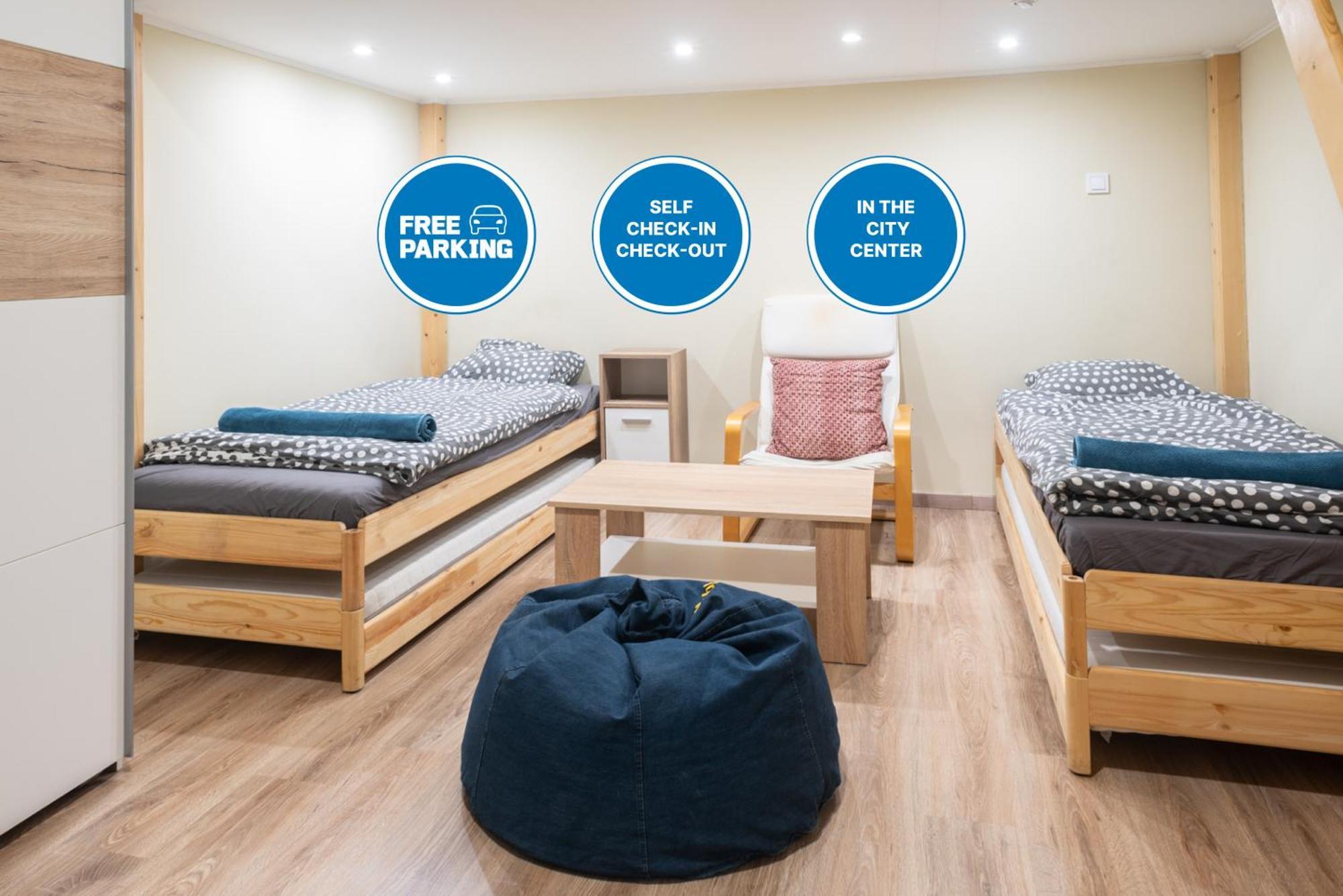 Cozy & Quiet Apartment Near Kiraly Street Free Parking, Ac, Perfect For 4 Guests! ブダペスト エクステリア 写真